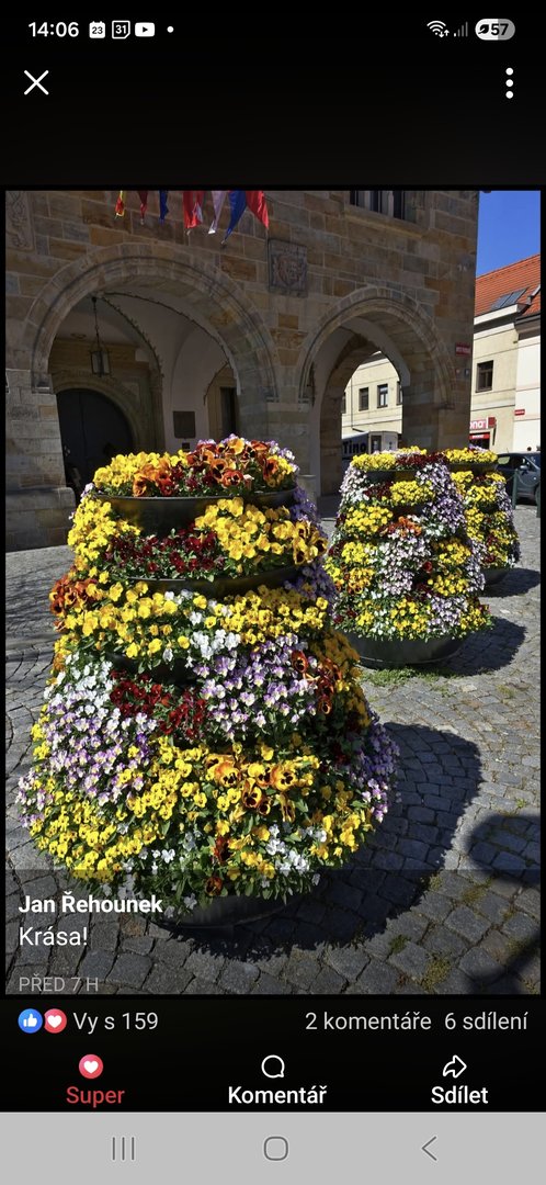 Zde je zanedbané místo a zasloužilo by rekonstrukci